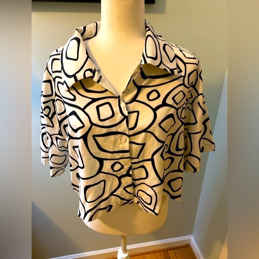 SHEIN cropped black/white jacket, size L